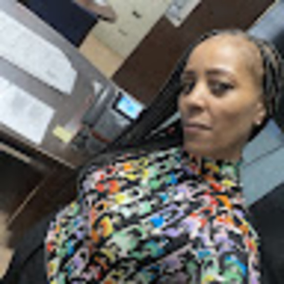 Meet your Posher, Velda - Picture 1 of 1